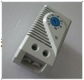 Termostat KTS011 m/DIN-skinnefeste 250V 10A, -20°C + 80°C