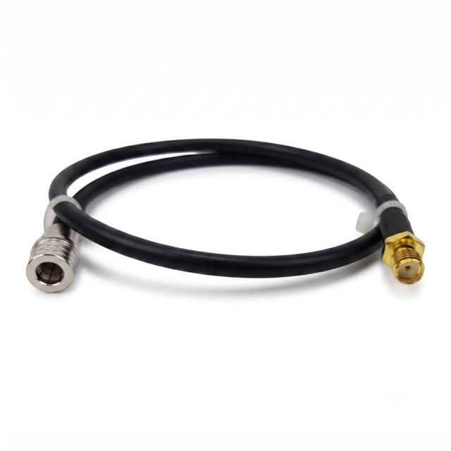 Antennekabel FCOM 200, 0.5m QMA-han/SMA-hun 