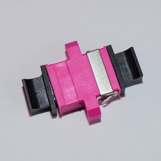 MPO/MTP adapter OM4