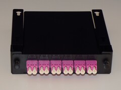 LGX30 12xLC-MTP/MPO m/festebox bord/vegg Spesifiser fibertype her