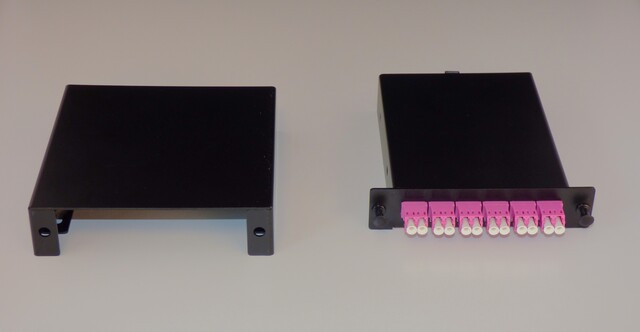 LGX30 12xLC-MTP/MPO m/festebox bord/vegg Spesifiser fibertype her 