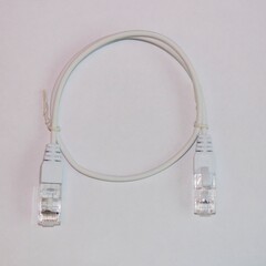 Patchkabel Cat 6A U/UTP Tynn - 2,0m White  D:3,1mm 30AWG, LSZH