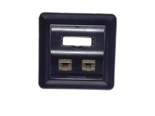 Skråuttak 84x84 m/2xENM Cat6A STP Svart Nettverksuttak inkl. moduler