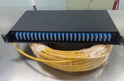 96 fiber SM QXXI LC 50 meter i SysM 1U Leverand&#248;rmontert i SysM panel