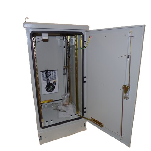 22U Gulvskap 19" 600x600 IP65 m 100w heatexchanger