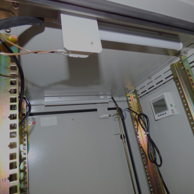 22U Gulvskap 19" 600x600 IP65 m 100w heatexchanger 