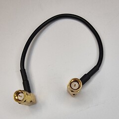 Antenneovergang SMA-han/SMA-han vinklet 15 cm. RG174 -kabel