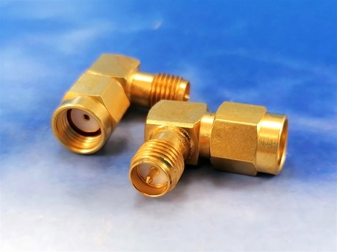 Adapter RP SMA-han vinkel/RP SMA-hun Overgang fra RP SMA-han til RP SMA-hun