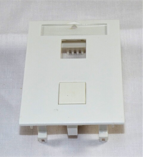 Kanaluttak f/TEK 2xkeyst +1 blindplugg FF6018