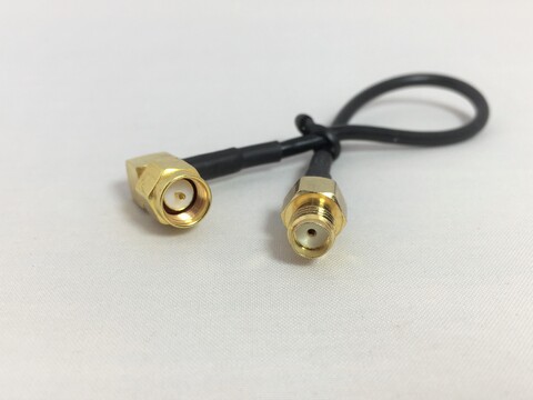 Antenneovergang SMA-hun/SMA-han vinklet 15 cm. RG174 -kabel