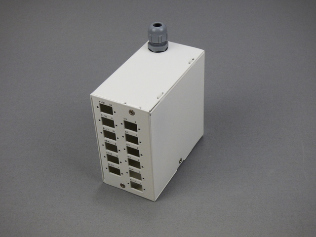 FDF med DIN-feste 12 xLC-Dplex /SC-Smplx Metall, adapterplate for FC/ST medfølger 
