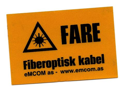 Klistremerke: &quot;FARE Fiberoptisk kabel&quot; Gult 8 stk pr. ark   Pris pr. ark