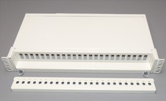 24 Fiber patchpanel Serie-E FC/ST hvit 1,5U Ericsson type 19&quot;/ETSI