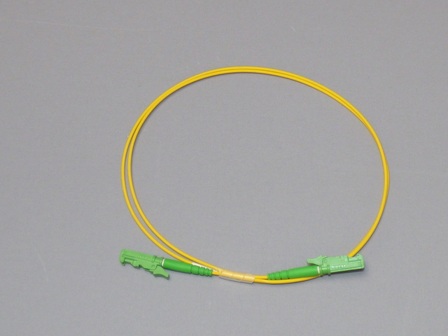 E2000apc-E2000apc Spx Fiberpatch 15m gul Patchkabel / Fibersnor SM G657.A2 