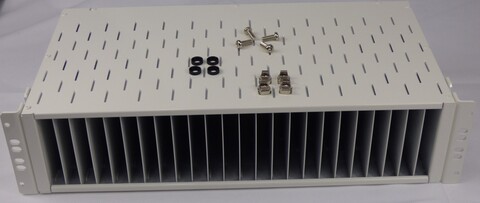 2,5U Patchkabelmagasin Serie-E 24 rom hvit 19&quot;/ETSI